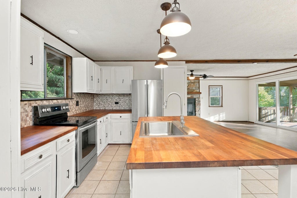Photo of 148 View Trail, Lake Lure, NC 28746 (MLS # 100608210)