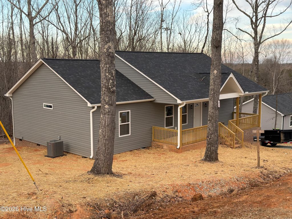 Photo of 1491 Alta Vista Lane, Graham, NC 27253 (MLS # 100554018)
