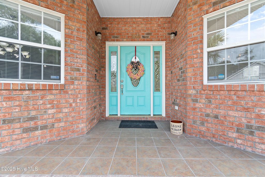 Photo of 1860 Oak Harbour Drive SW, Ocean Isle Beach, NC 28469 (MLS # 100532548)