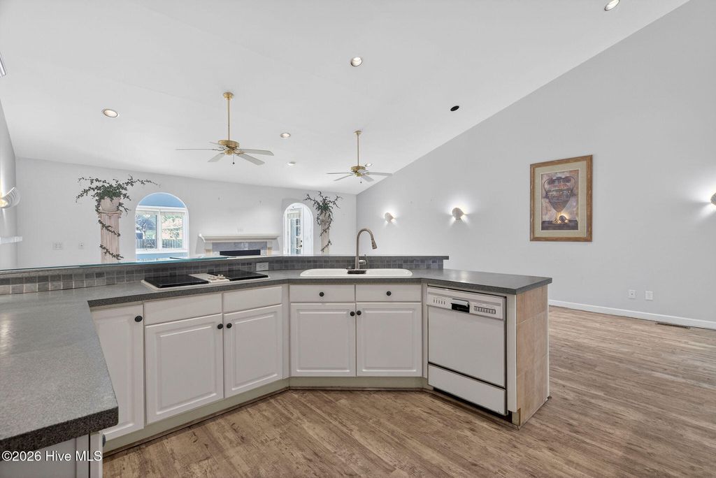 Photo of 126 Mount Vernon Drive, Wilmington, NC 28403 (MLS # 100552205)