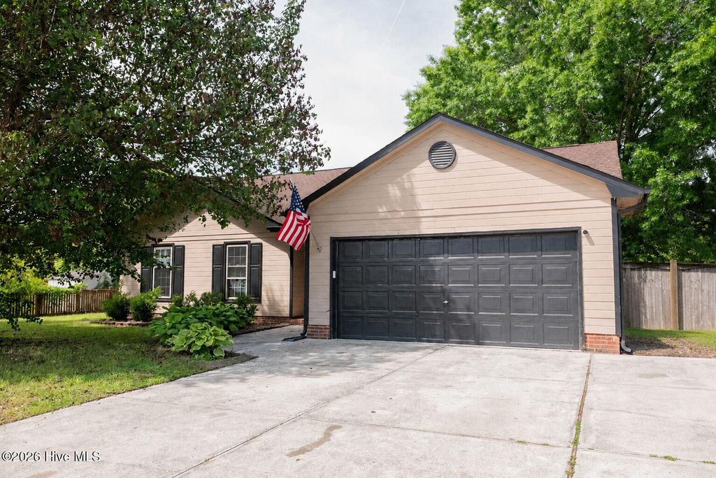 Photo of 803 Mandarin Trail, Jacksonville, NC 28540 (MLS # 100573197)
