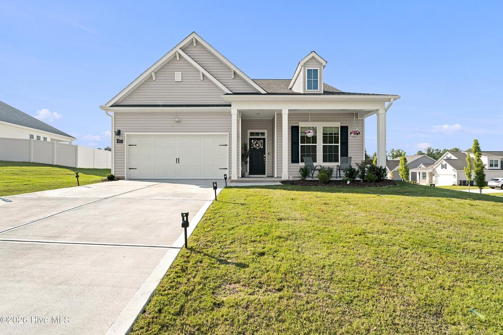 Photo of 850 Misty Creek Drive, Aberdeen, NC 28315 (MLS # 100587283)