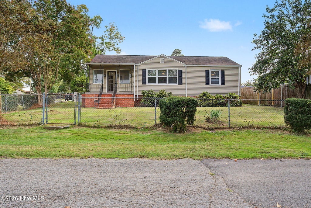 Photo of 3210 York Drive, Augusta, GA 30909 (MLS # 100610001)