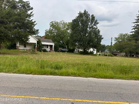 Homes For Sale - 4516 Us-301<br/> Four Oaks, NC 27524