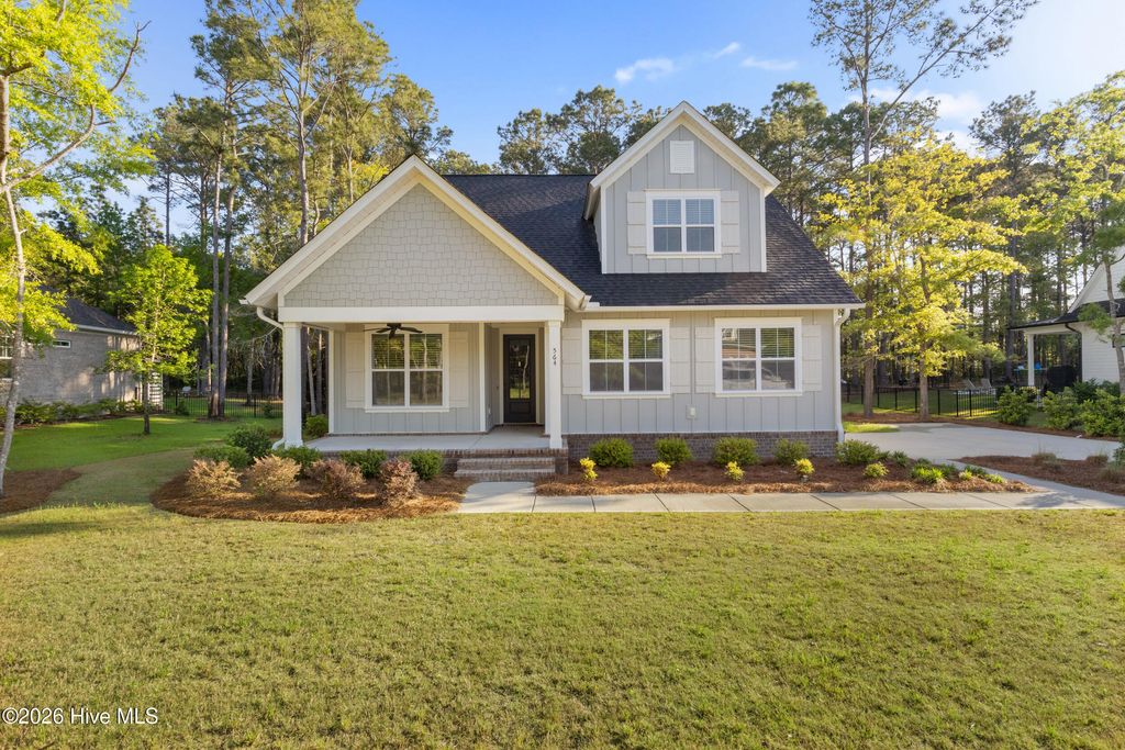 Photo of 564 Hearthside Drive SE, Bolivia, NC 28422 (MLS # 100567721)