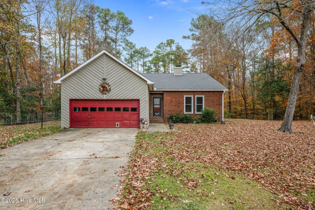 Photo of 113 Ridgewood Trail, New Bern, NC 28560 (MLS # 100542618)