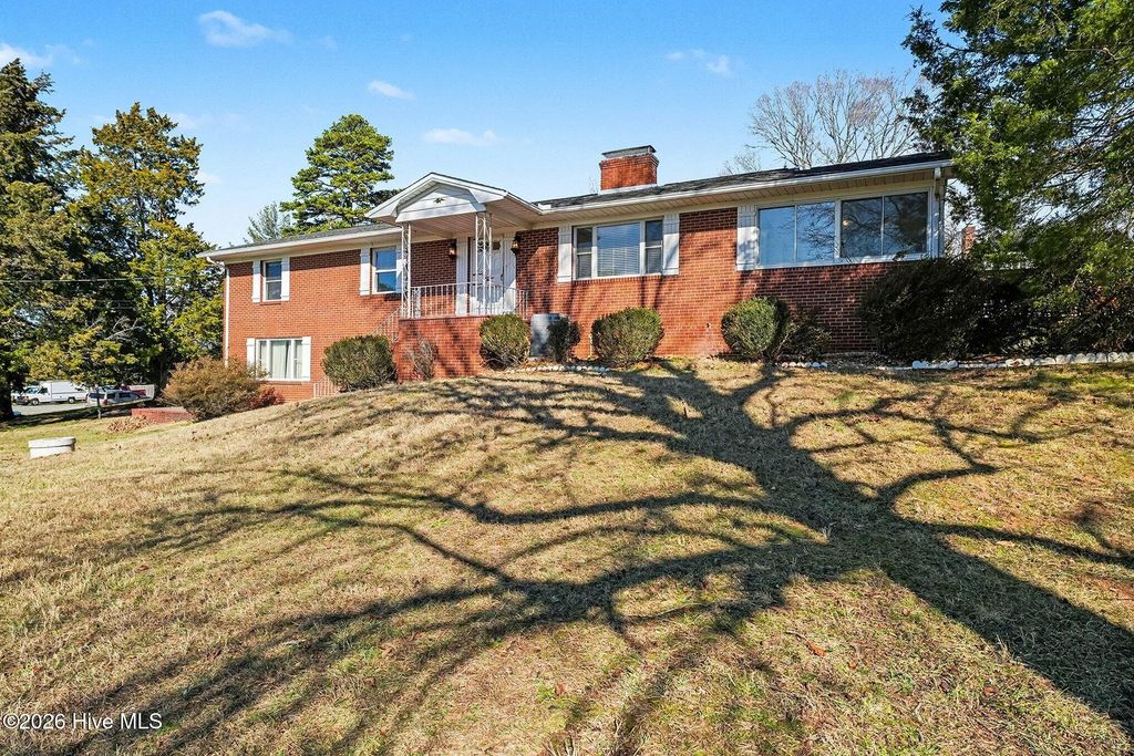 Photo of 4405 Thomasville Road, Winston Salem, NC 27107 (MLS # 100549730)