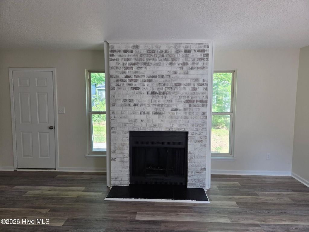 Photo of 6 Lakewood Court, Jacksonville, NC 28546 (MLS # 100569129)