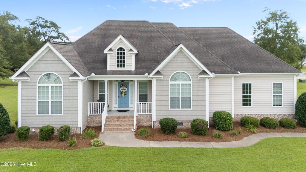 Photo of 1411 Canter Way, Ayden, NC 28513 (MLS # 100526751)
