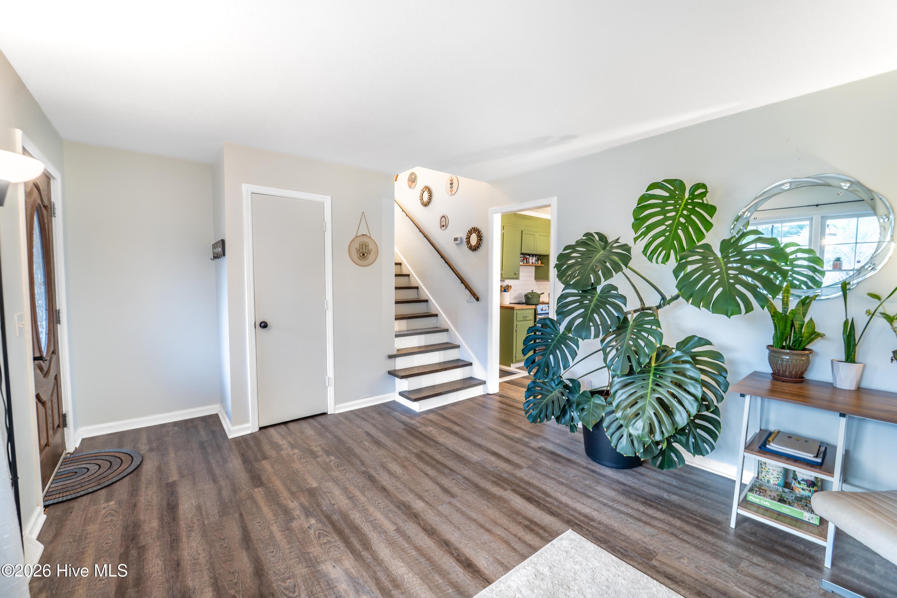 712 Yulan Drive