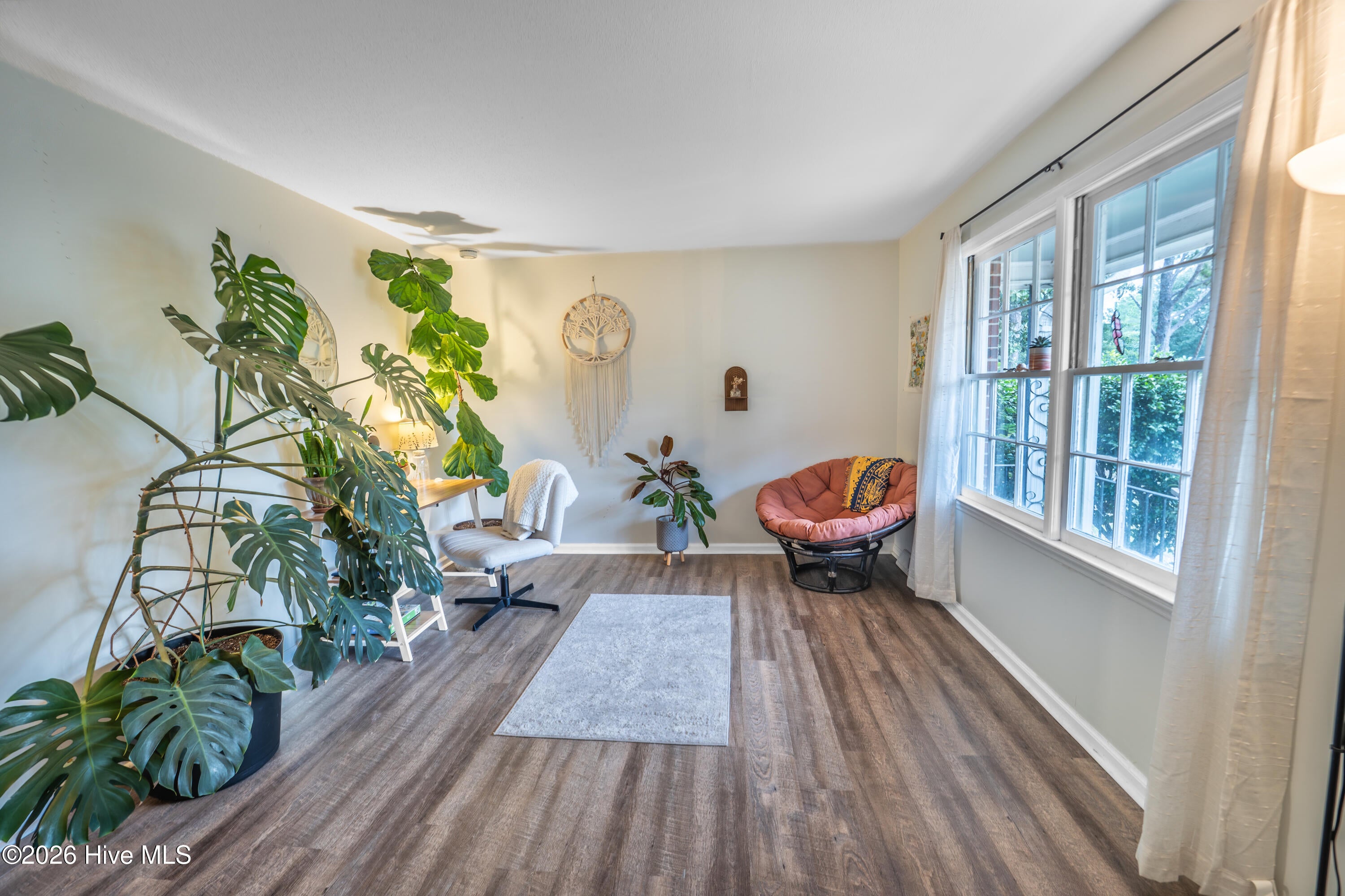 712 Yulan Drive