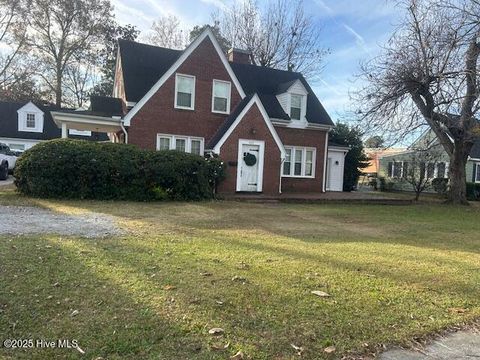 Homes For Sale - 405 Sunset Avenue<br/> Clinton, NC 28328