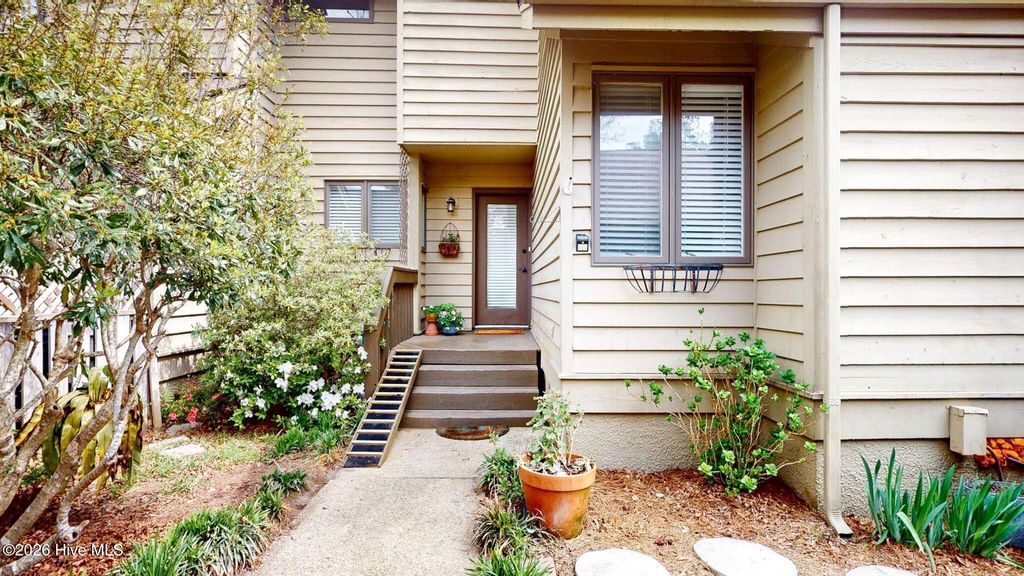 Photo of 111 Egret Court, Hampstead, NC 28443 (MLS # 100561610)