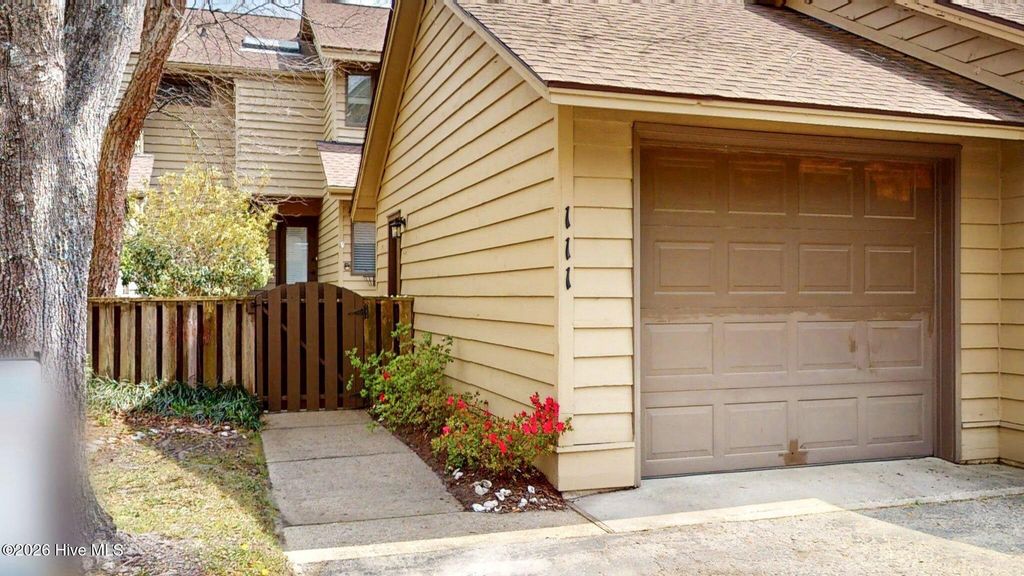 Photo of 111 Egret Court, Hampstead, NC 28443 (MLS # 100561610)