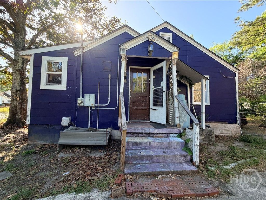 Photo of 2156 New York Avenue, Savannah, GA 31404 (MLS # SA353530)