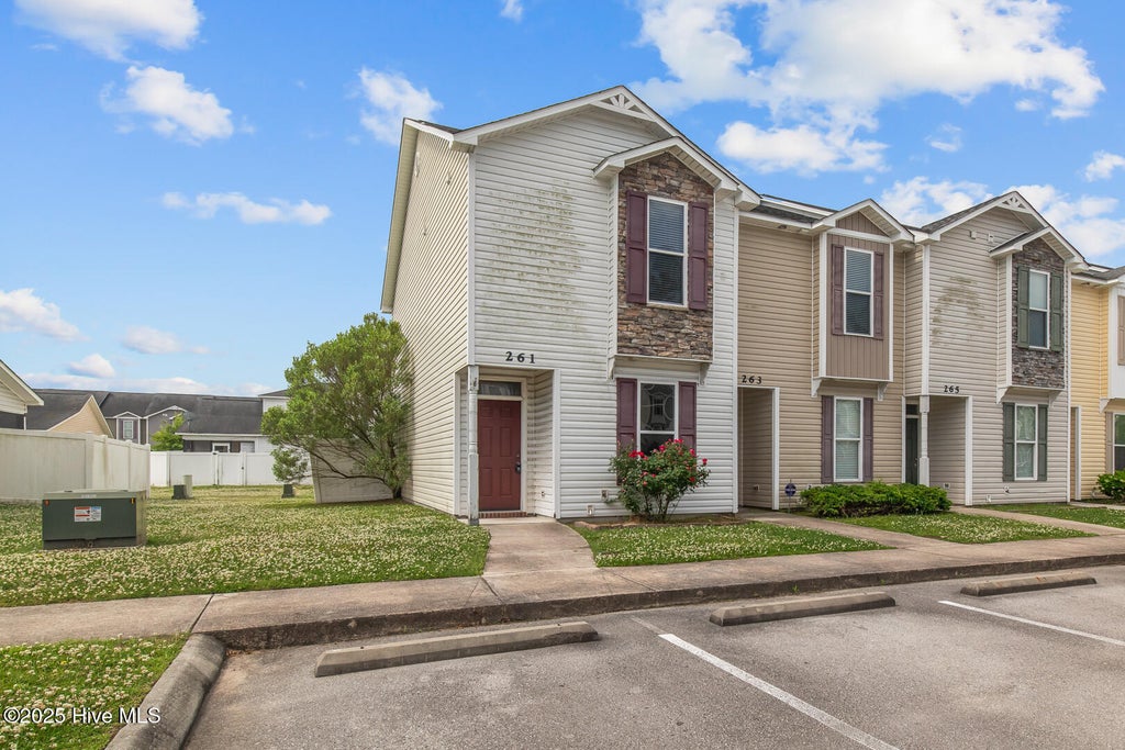 Photo of 261 Caldwell Loop, Jacksonville, NC 28546 (MLS # 100599560)