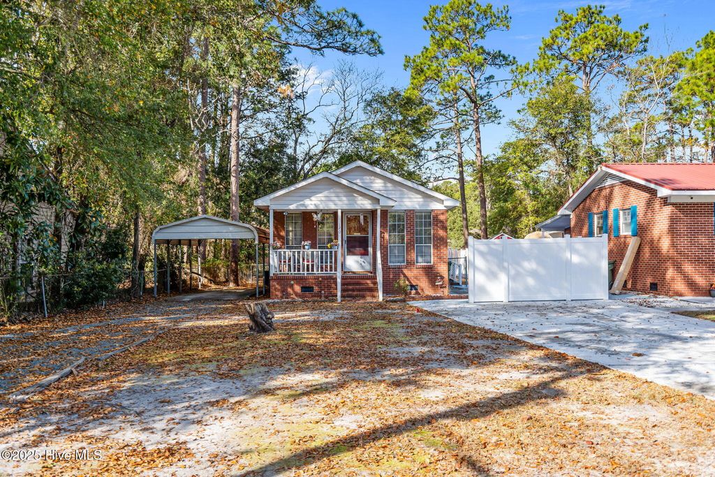 Photo of 120 Charter Drive, Wilmington, NC 28403 (MLS # 100461755)