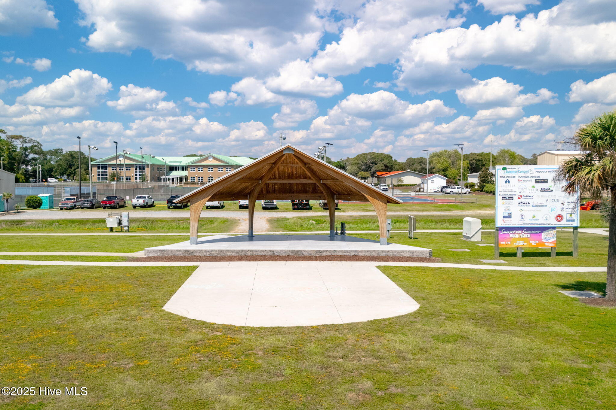 Oak Island, North Carolina 28465, United States, 3 Bedrooms Bedrooms, ,2 BathroomsBathrooms,Residential,Active,255805