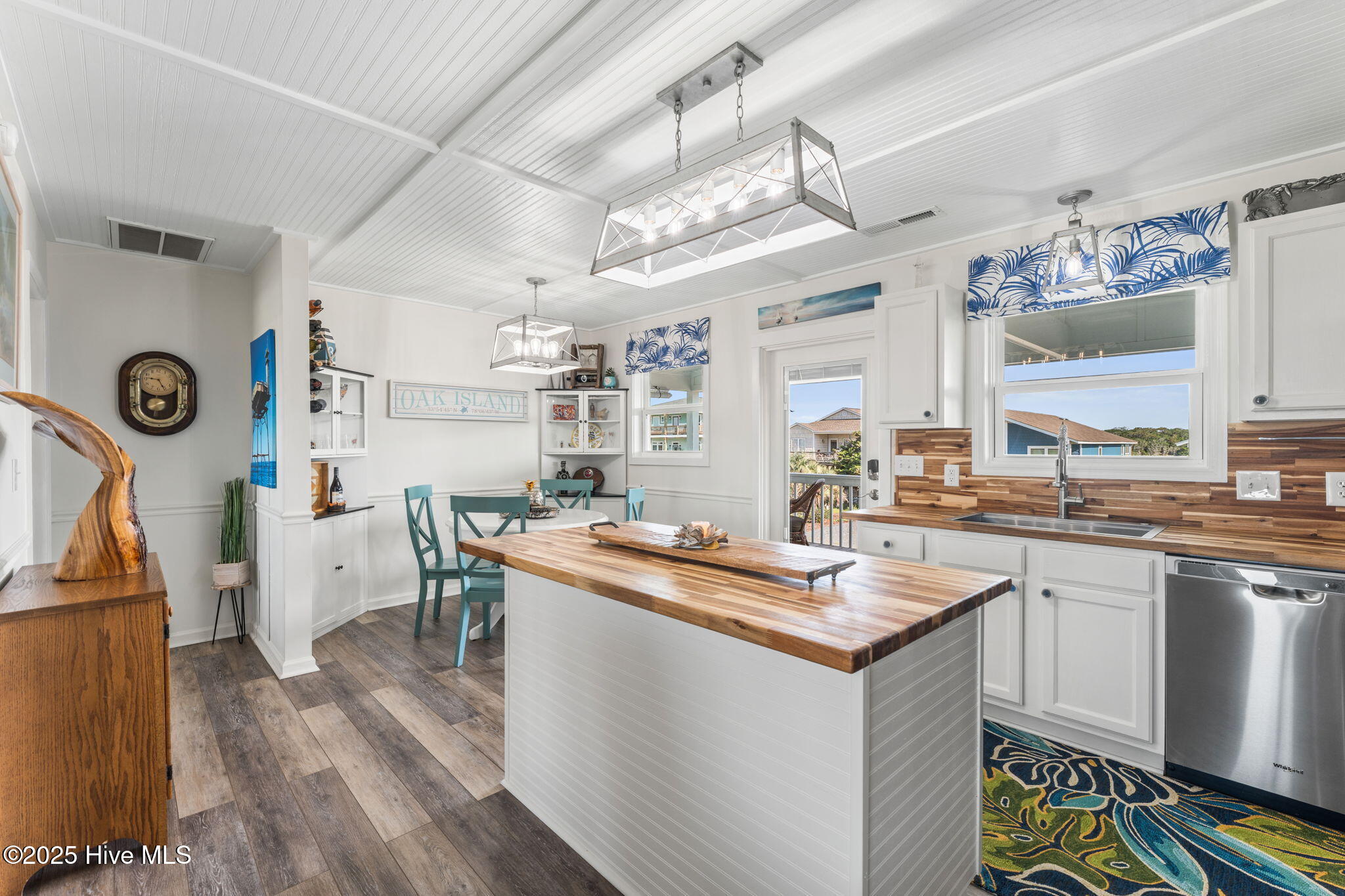 Oak Island, North Carolina 28465, United States, 3 Bedrooms Bedrooms, ,2 BathroomsBathrooms,Residential,Active,255805