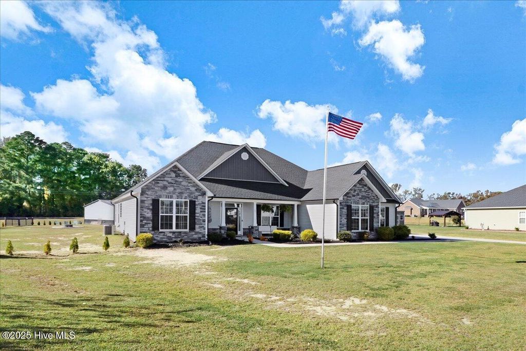 Photo of 101 Jeter Drive, Pikeville, NC 27863 (MLS # 100537747)