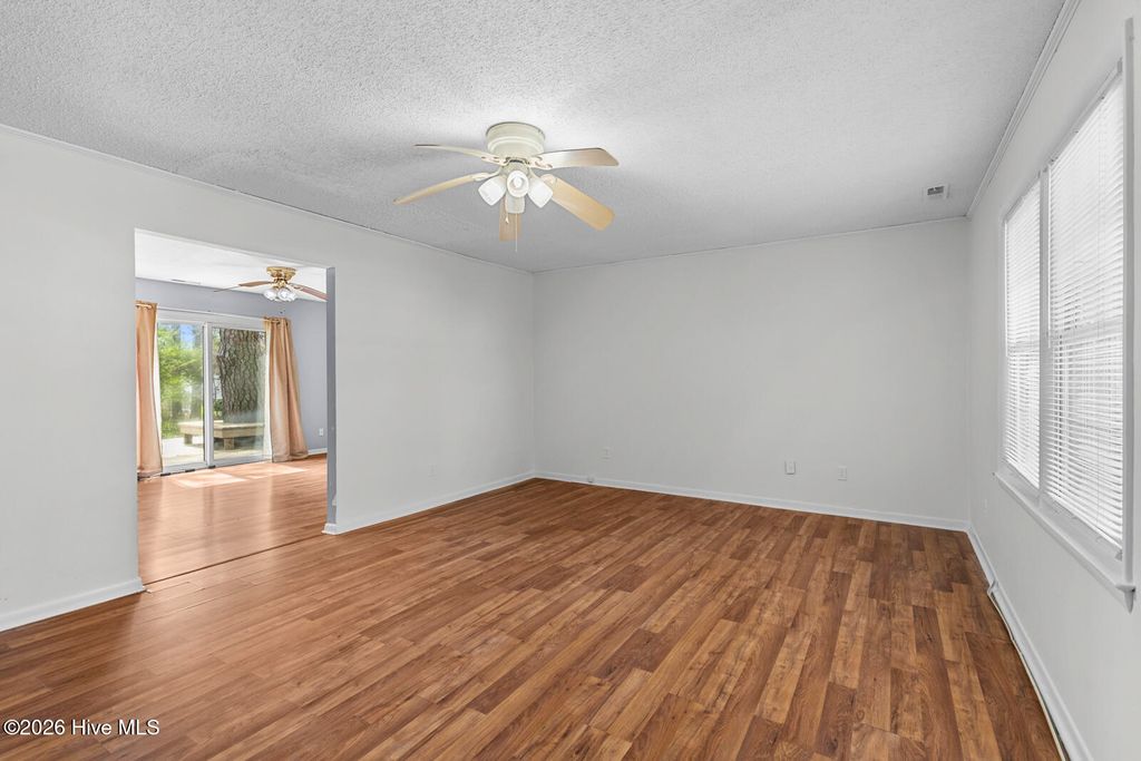 Photo of 107 Royal Court, Jacksonville, NC 28540 (MLS # 100563991)