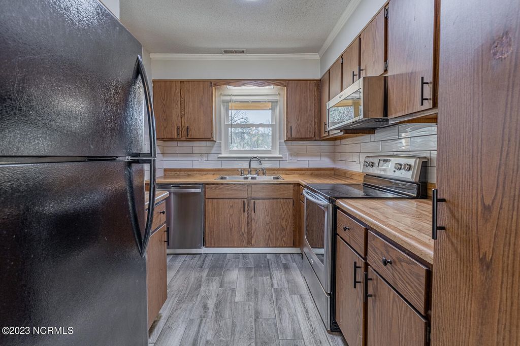 Photo of 245 Branchwood Drive, Jacksonville, NC 28546 (MLS # 100568905)