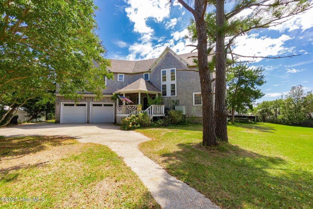 Photo of 102 Gibbs Circle, Beaufort, NC 28516 (MLS # 100531265)