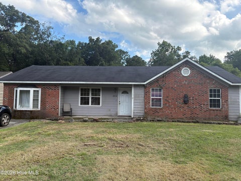 Homes For Sale - 864 Mill River Road<br/> Jacksonville, NC 28540