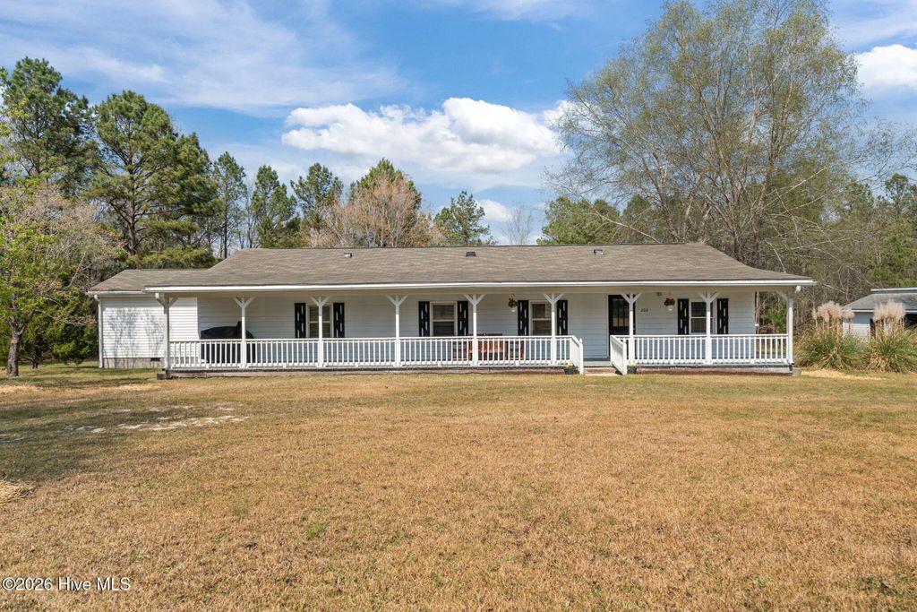 Photo of 202 Katherine Drive, Sanford, NC 27332 (MLS # 100564860)