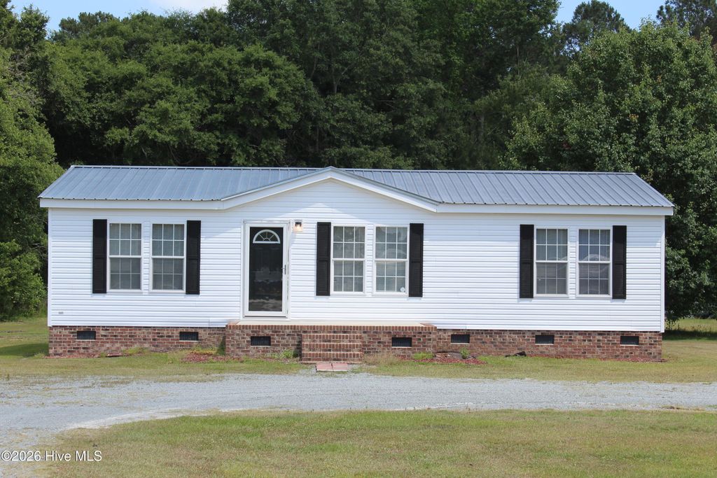 Photo of 108 Country Farm Lane, Beulaville, NC 28518 (MLS # 100574830)