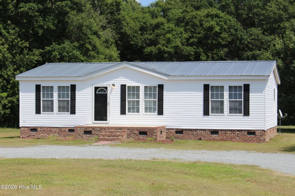 Photo of 108 Country Farm Lane, Beulaville, NC 28518 (MLS # 100574830)