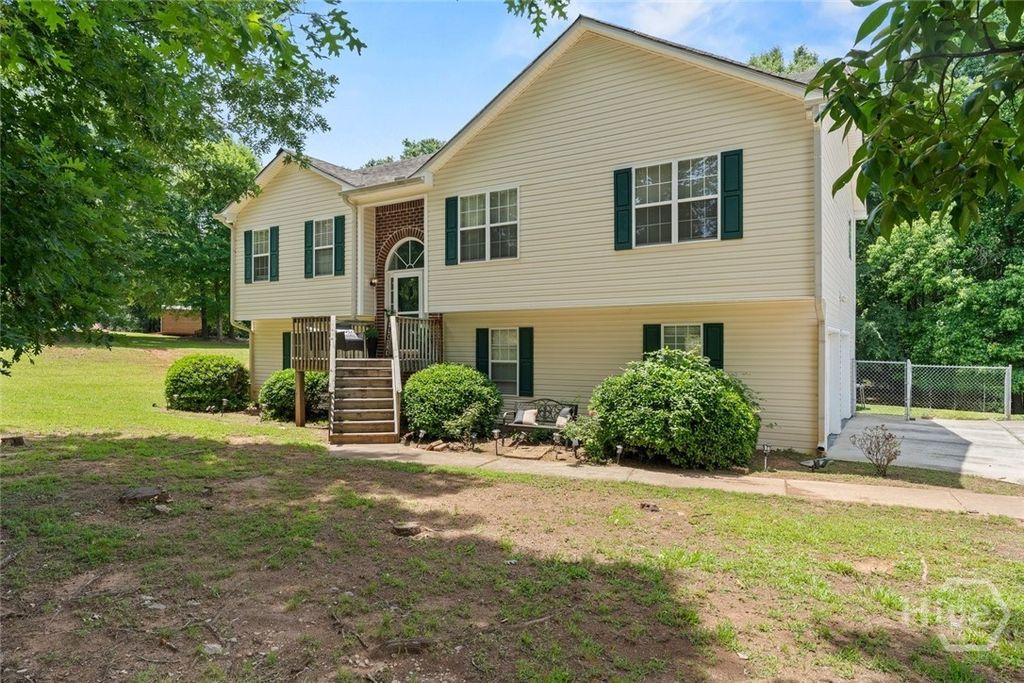 Photo of 223 Sawdust Trail, Nicholson, GA 30565 (MLS # CL357419)
