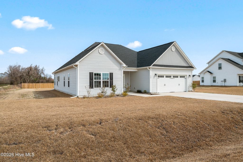 Photo of 505 E Blackwater Lane, Maysville, NC 28555 (MLS # 100555876)