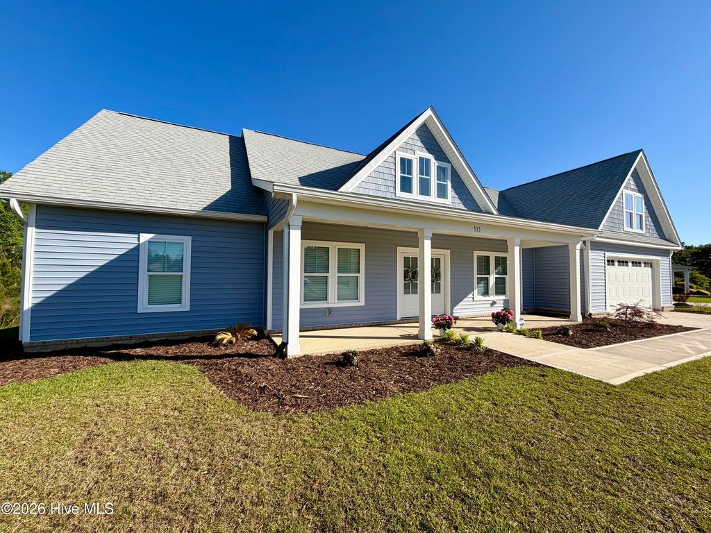Photo of 515 Bluff View Lane, Swansboro, NC 28584 (MLS # 100568998)