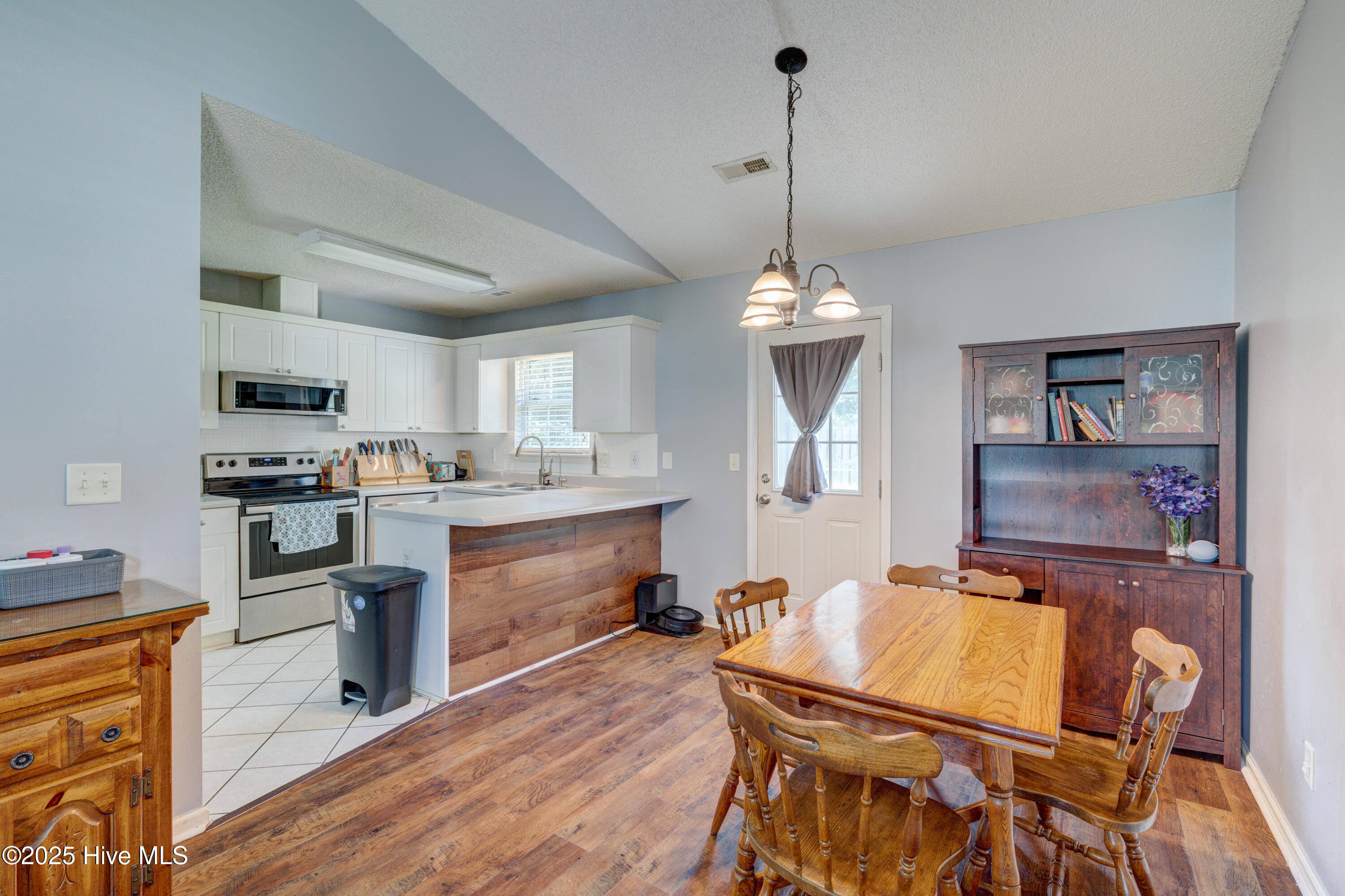 Wilmington, North Carolina 28412, United States, 3 Bedrooms Bedrooms, ,2 BathroomsBathrooms,Residential,Pending,255663