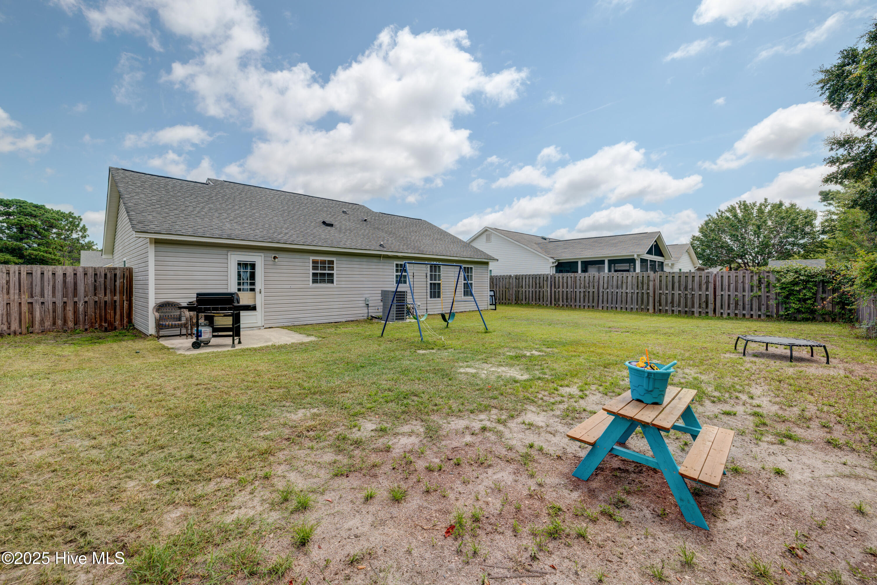 Wilmington, North Carolina 28412, United States, 3 Bedrooms Bedrooms, ,2 BathroomsBathrooms,Residential,Pending,255663