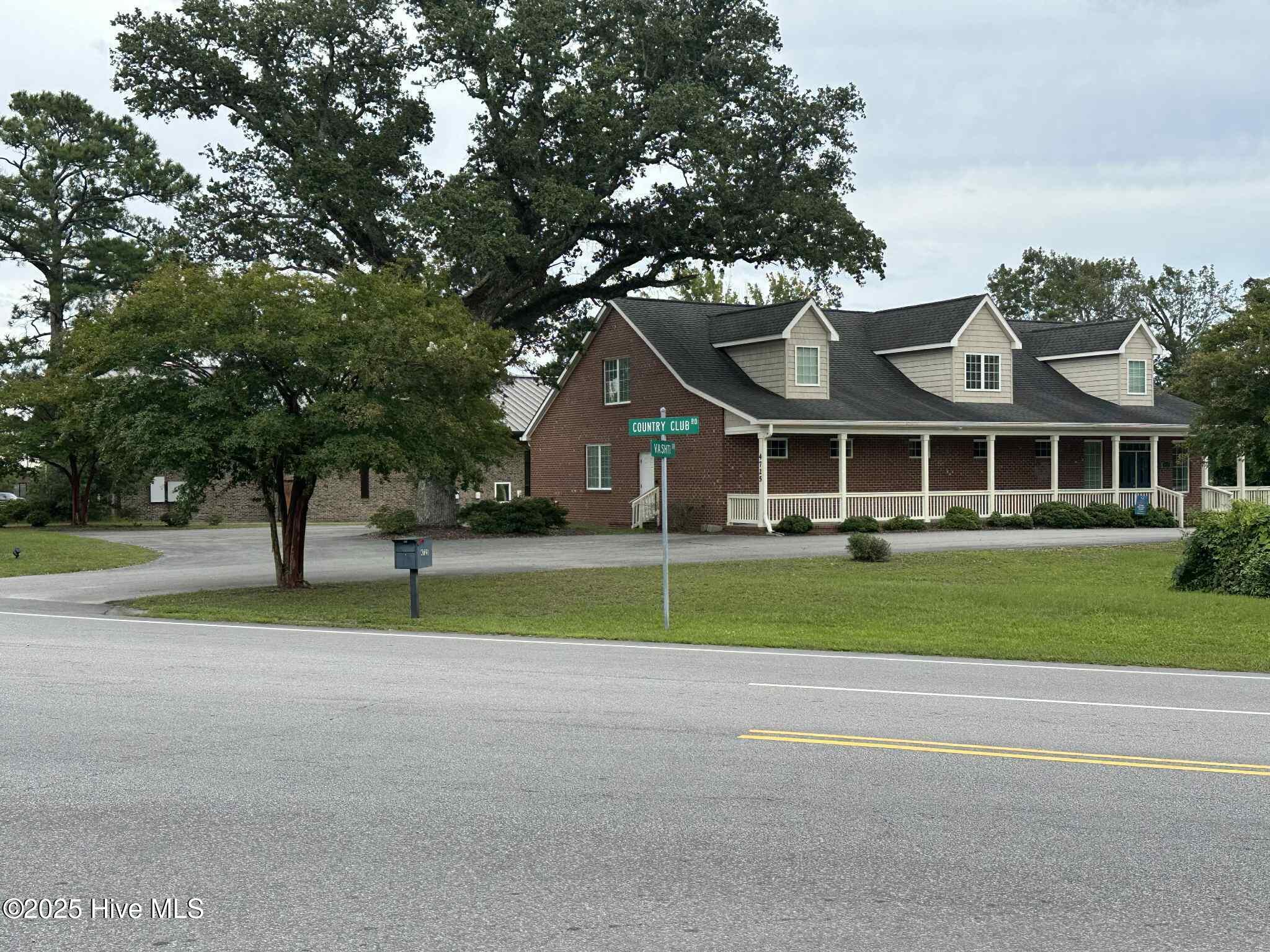 4725 Country Club Road