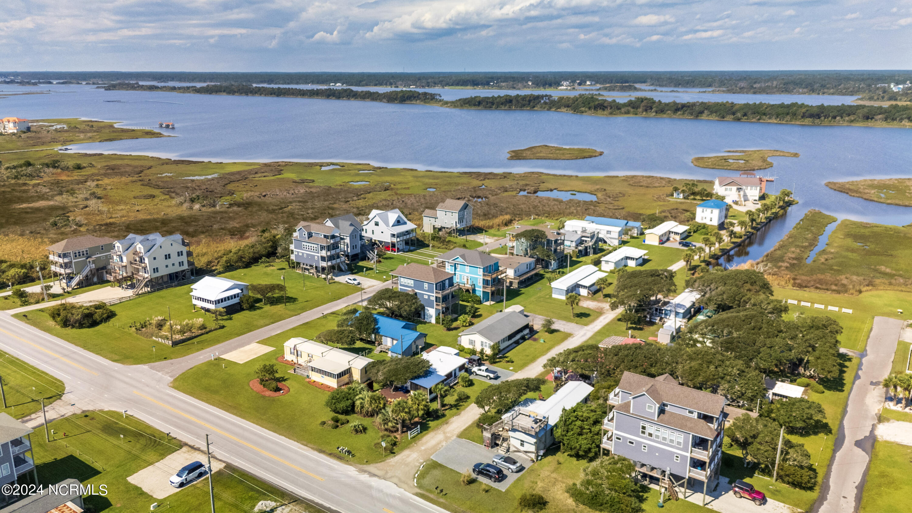 North Topsail Beach, North Carolina 28460, United States, 3 Bedrooms Bedrooms, ,2 BathroomsBathrooms,Residential,Active,255885