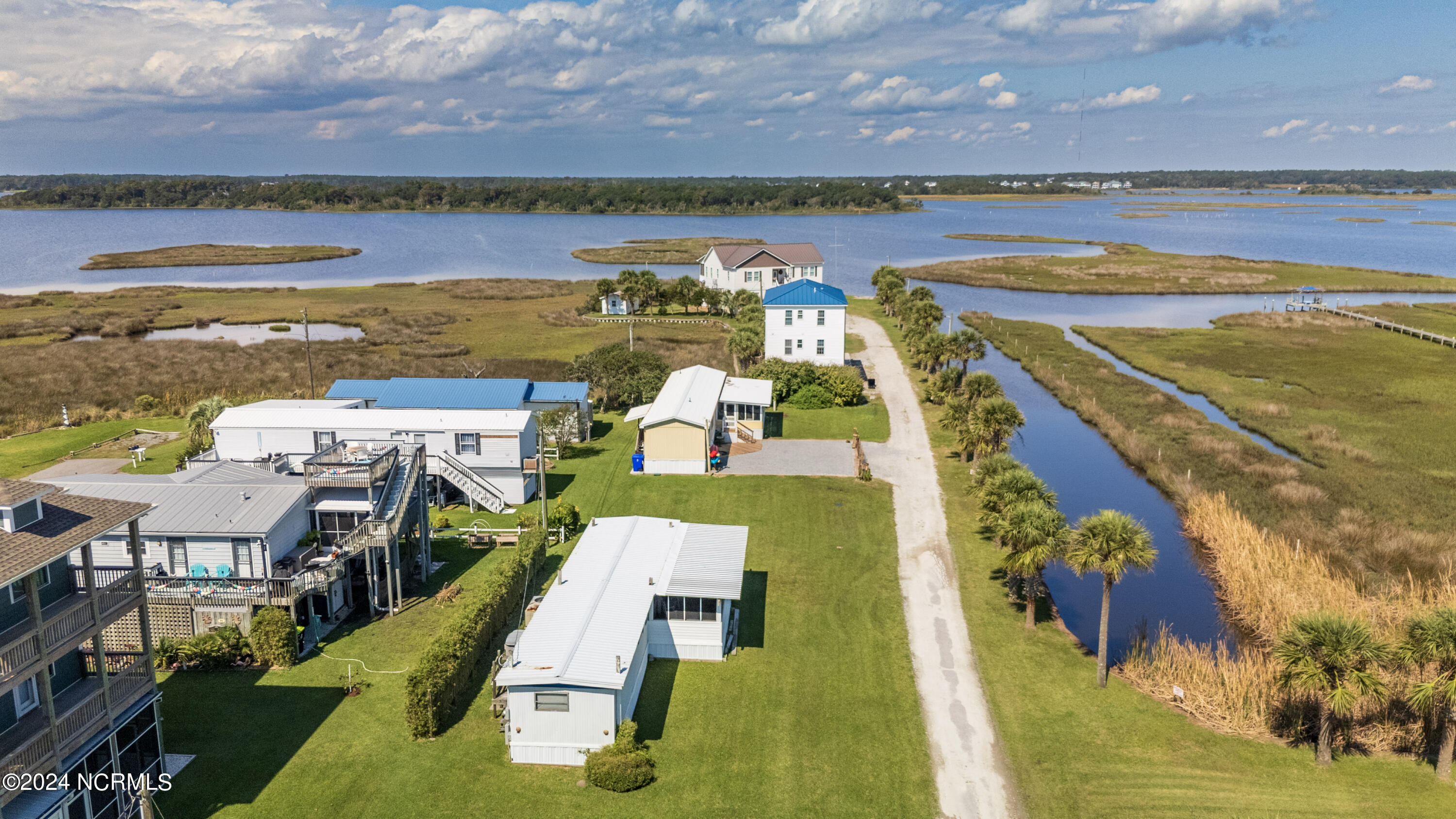North Topsail Beach, North Carolina 28460, United States, 3 Bedrooms Bedrooms, ,2 BathroomsBathrooms,Residential,Active,255885