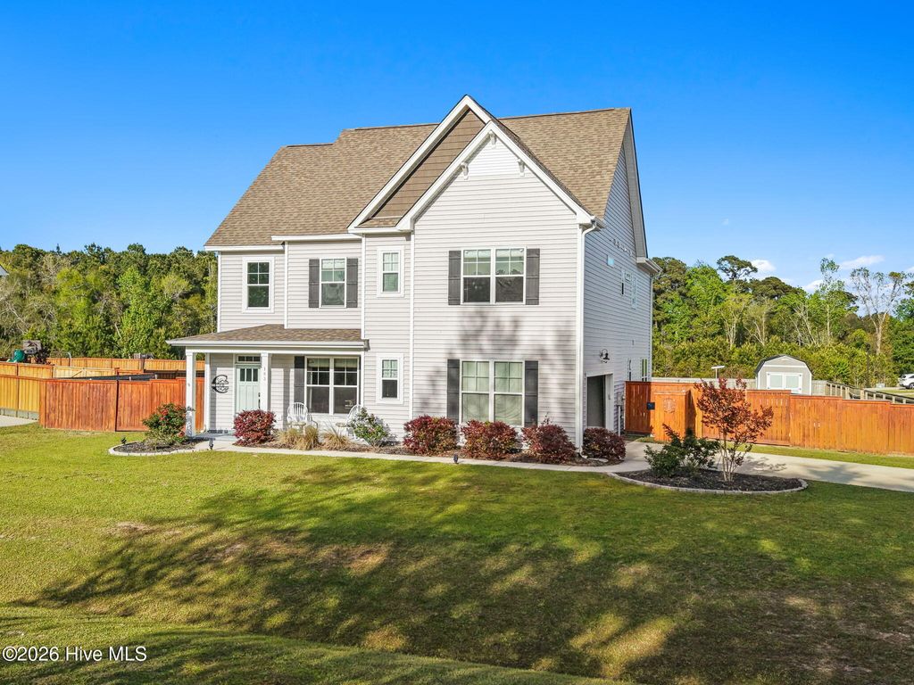 Photo of 183 Grandview Drive, Hampstead, NC 28443 (MLS # 100564954)