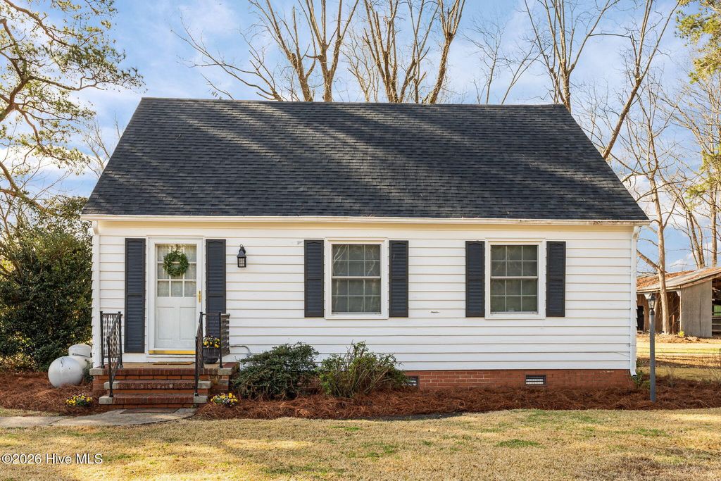 Photo of 1470 Pocosin Road, Pinetown, NC 27865 (MLS # 100559333)