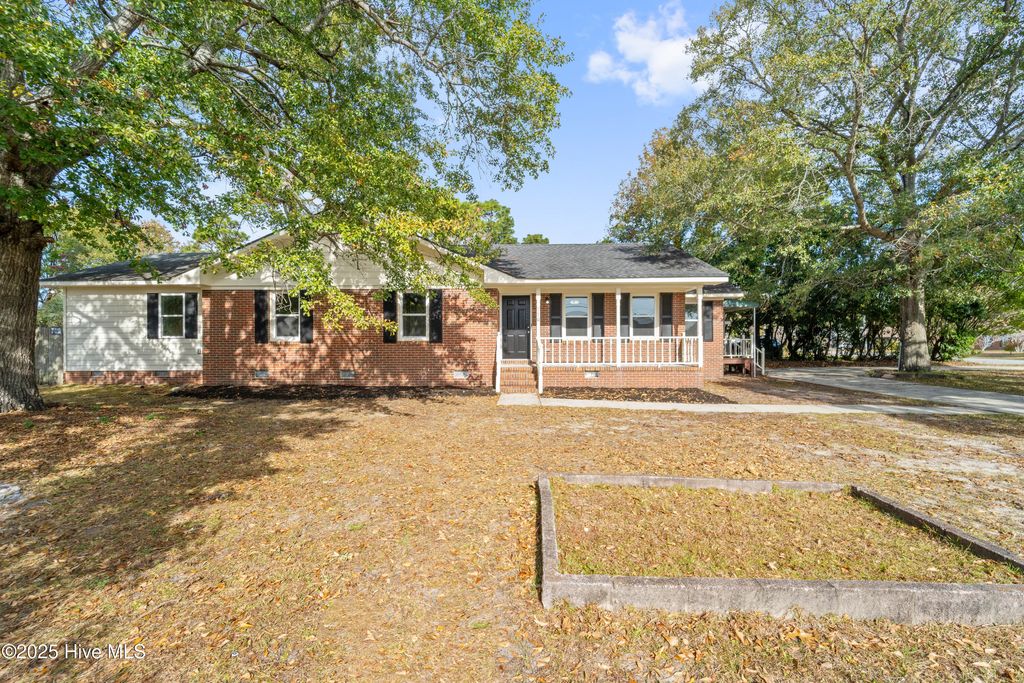 Photo of 110 Albemarle Road, Wilmington, NC 28405 (MLS # 100541695)