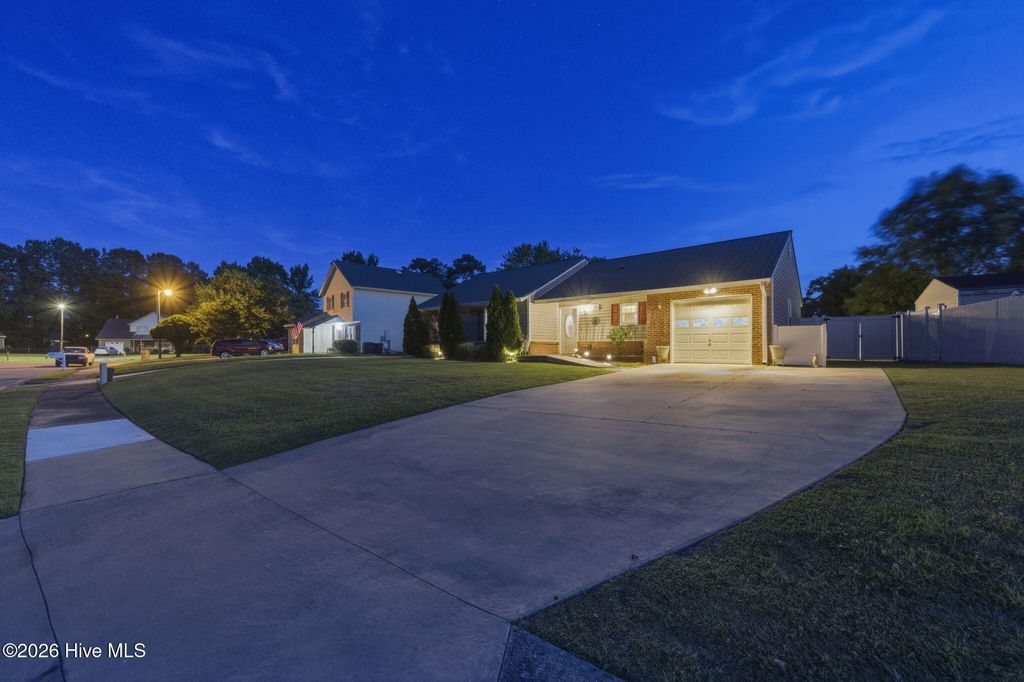 Photo of 225 Spruce Court, Jacksonville, NC 28546 (MLS # 100576273)
