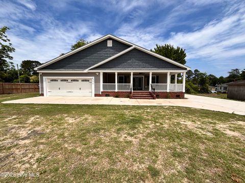 Homes For Sale - 730 Northwest Boulevard<br/> Clinton, NC 28328