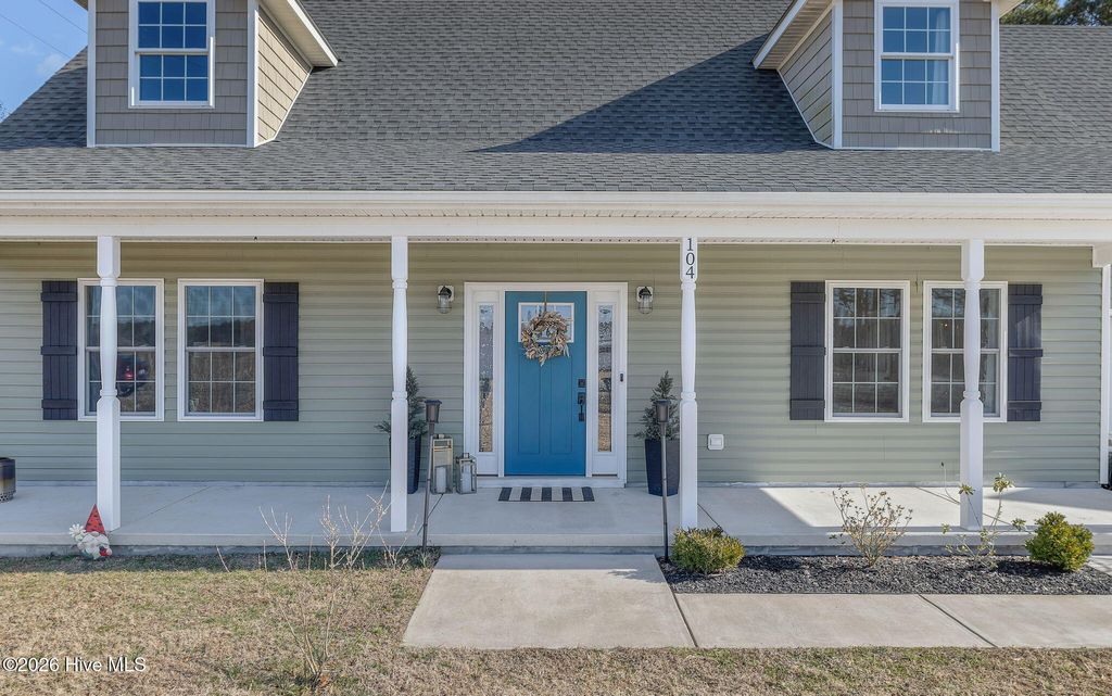 Photo of 104 Creekmore Road, Moyock, NC 27958 (MLS # 100556531)