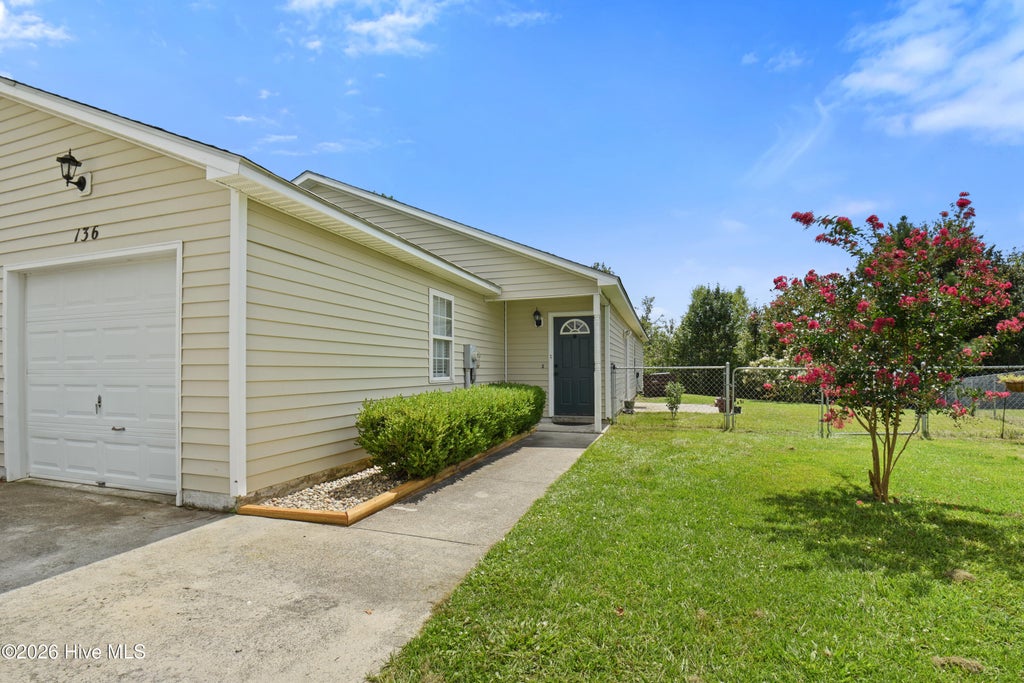 Photo of 136 Charlton Road, Hubert, NC 28539 (MLS # 100601303)