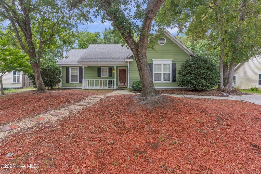 Photo of 1409 Faulkenberry Road, Wilmington, NC 28409 (MLS # 100524404)