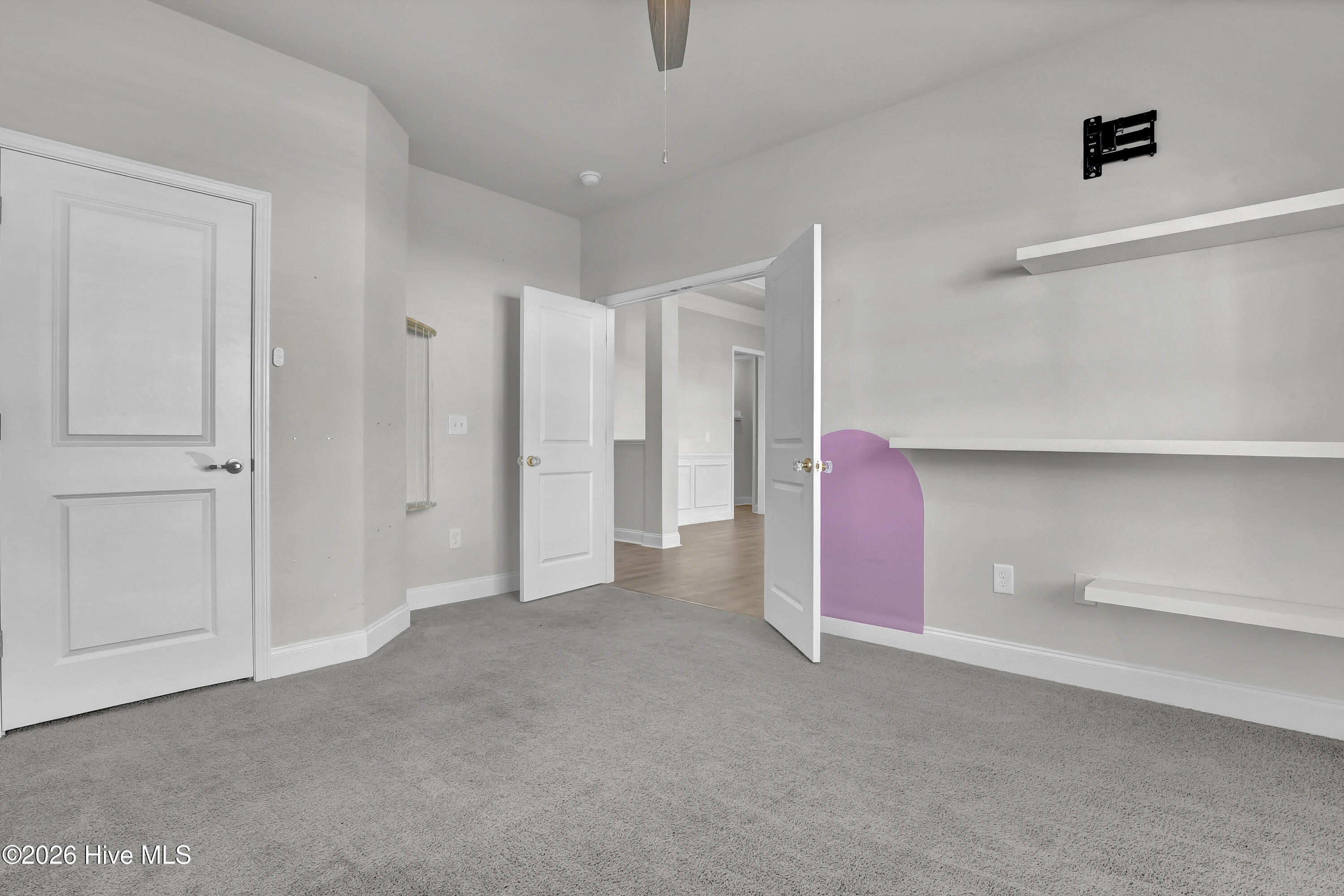805 Washington Square