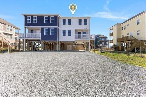 Townhouse For Sale - 2248 Island Drive<br/> Onslow County, North Topsail Beach, NC 28460