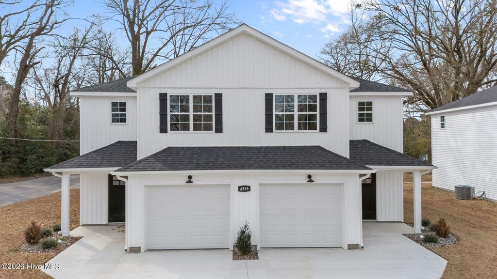 Photo of 4365 W Pine Street #B, Farmville, NC 27828 (MLS # 100552353)